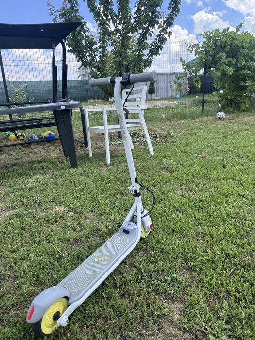 Trotineta Electrica Copii Ninebot eKickScooter ZING C8 (6-12 ani)