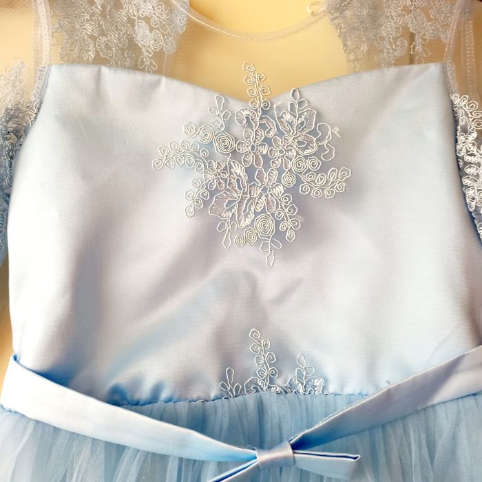 Нарядные платья для девочек.