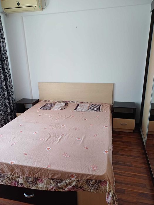 Vand apartament doua camere