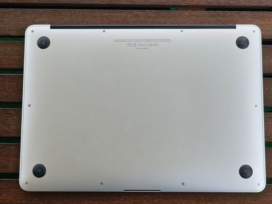 Macbook Air 2011 - i5 1,7 ghz - 4gb ram - SSD 256 gb