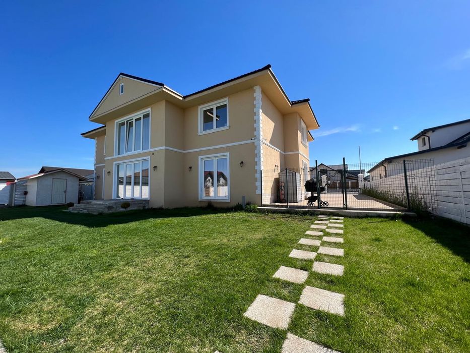 Casa de vanzare in Izvor