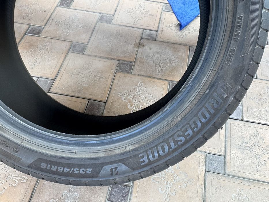 Bridgestone Turanza 6 Enliten 235/45 R18 шиналары
