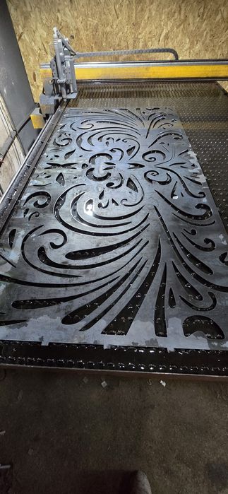 Decupaje tablă traforată CNC pentru garduri și porți