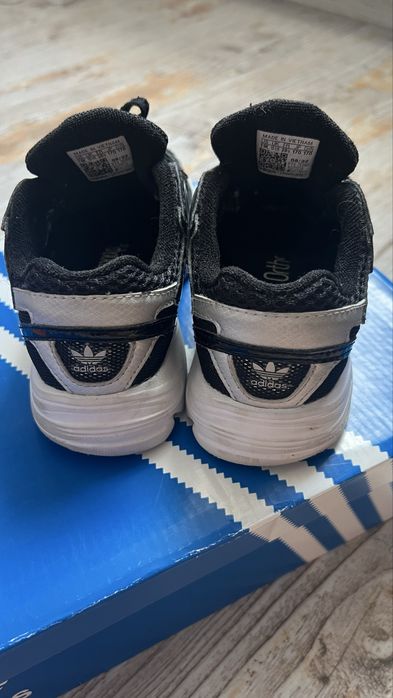 Adidas кроссовки (оригинал) 28 размер 3000 тг