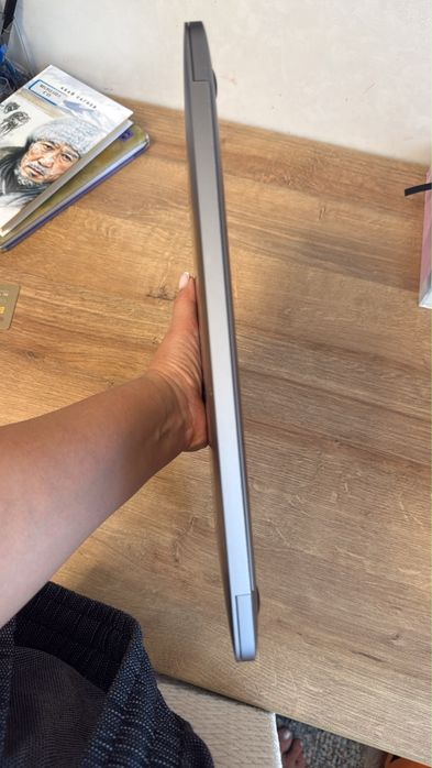 продам macbook air m1