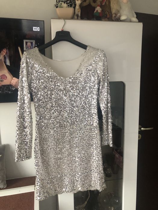 Rochie argintie cu paiete