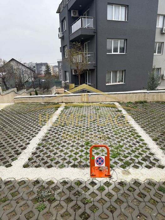 Паркомясто в М-т Пчелина