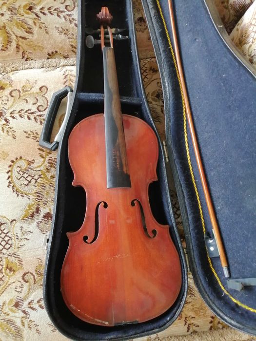 Vioara veche in stare buna