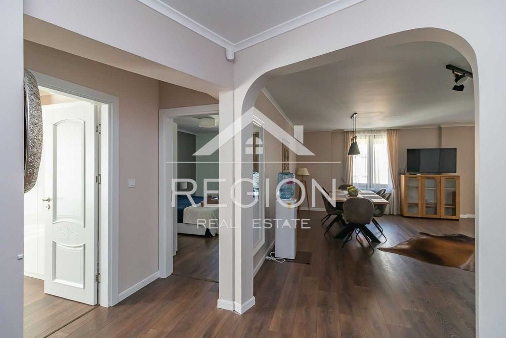 Дава се под наем Тристаен апартамент в Варна, Център - 105 кв.м за 1320 € - Снимка #5