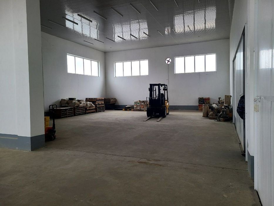 Продаётся производственная база с промхолодильником