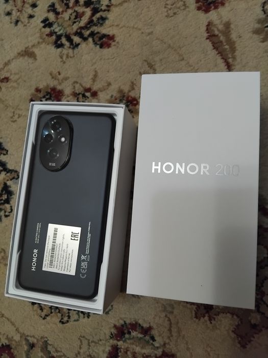HONOR 200 8 ГБ/256 ГБ черный