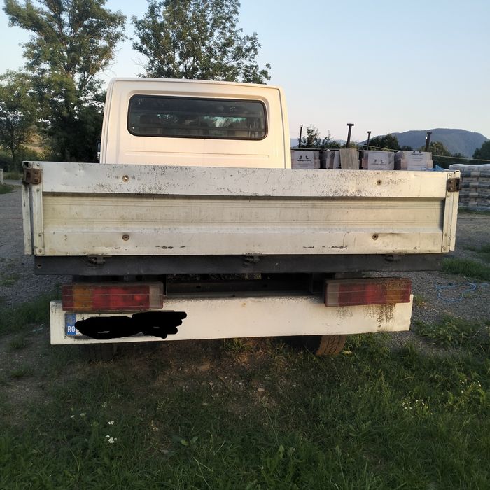 Vând Mercedes sprinter