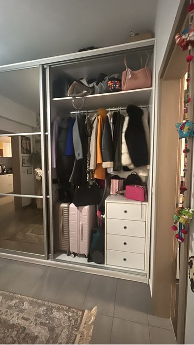 Dressing XXL cu Uși Glisante și Oglindă Totală