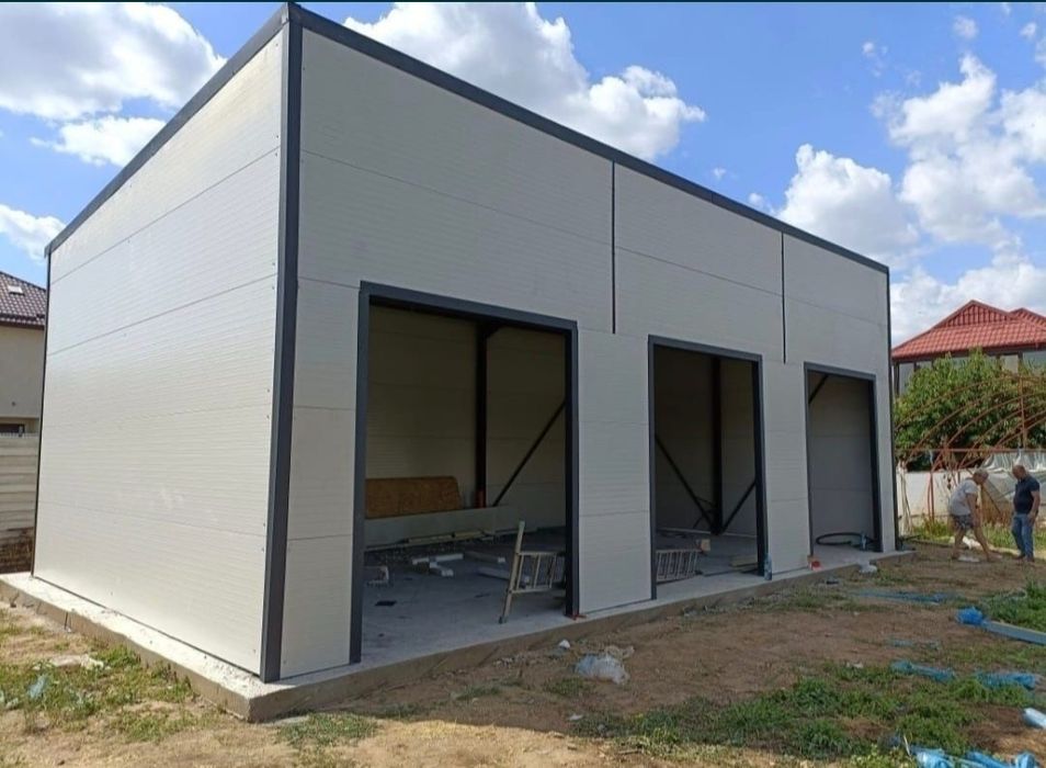 Vand hale metalice acceptam și variante auto la schimb