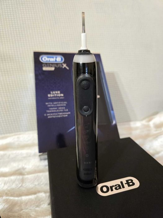 Periuta dinti Oral-B, Genius X 20000