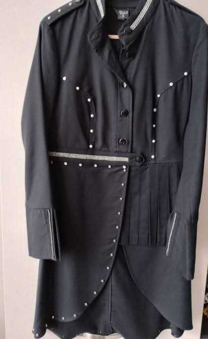 Официален асиметричен дълъг блейзър LUCY