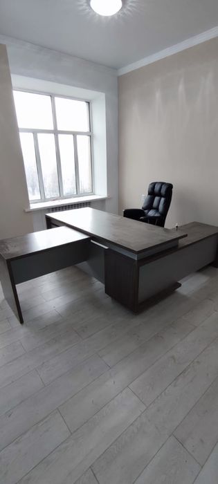 Стол офисный для руководителя