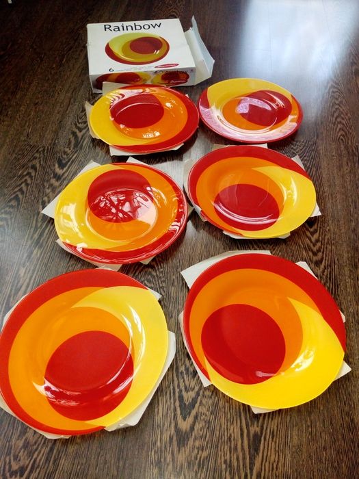 Нов комплект от 6бр. плоски чинии Rainbow 26см.