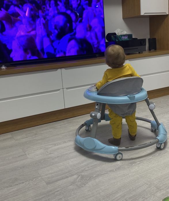 Premergator cu muzica si jucarii albastru/gri