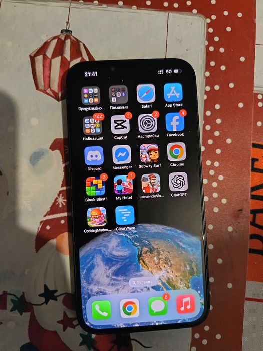 Продавам айфон 14