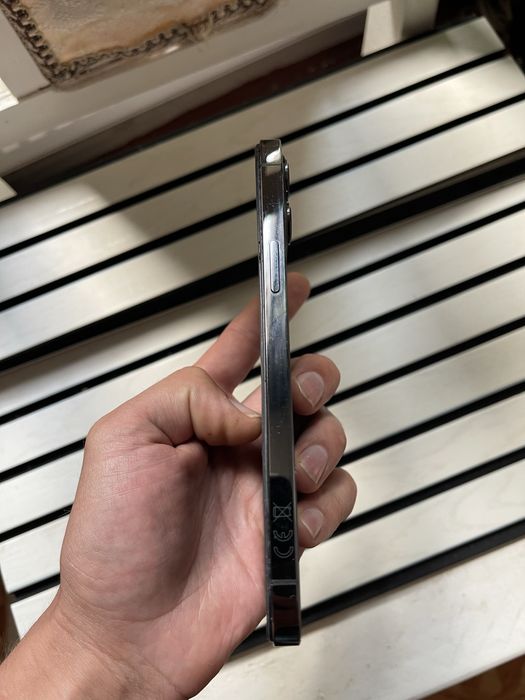 Продам iPhone 12 про макс 128