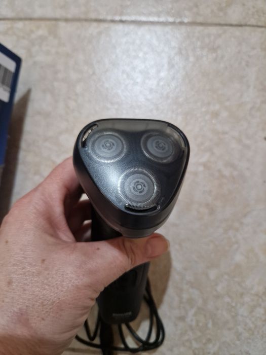 Shaver barbati philips