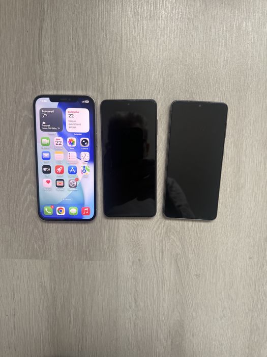 Vînd două samsung s 21 de 128 g si un iphon 12pro max 128 g