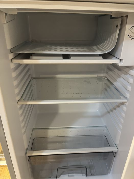 Хладилник CROWN Df 120L