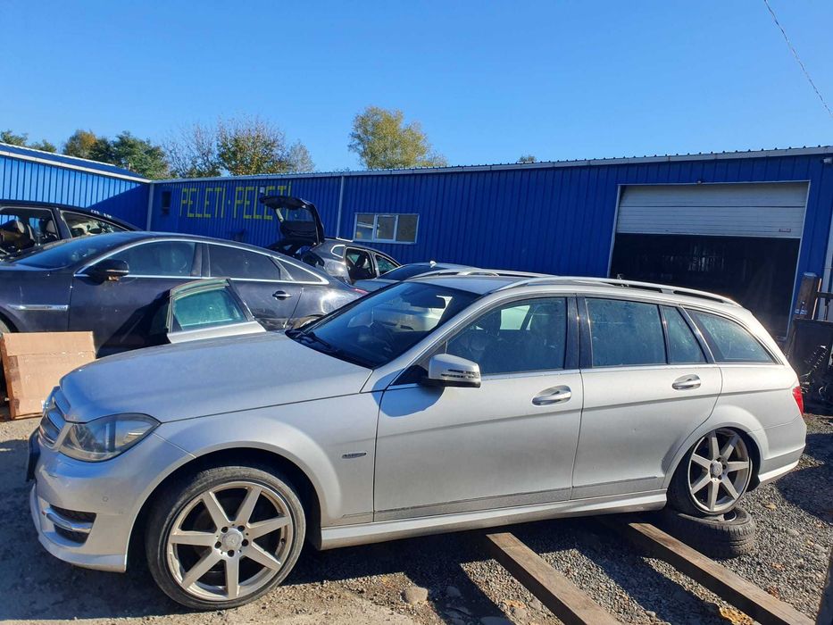 Dezmembrez Mercedes C Class W204 C220 2.2CDI Sport 2012