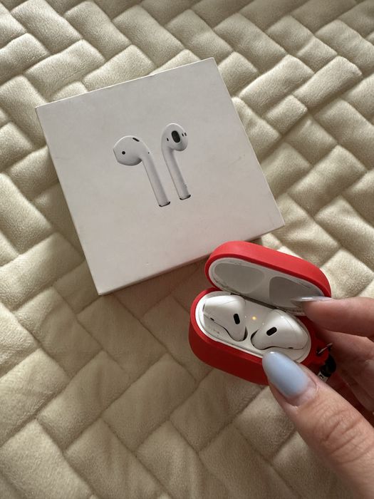 Продам airpods 15.000
