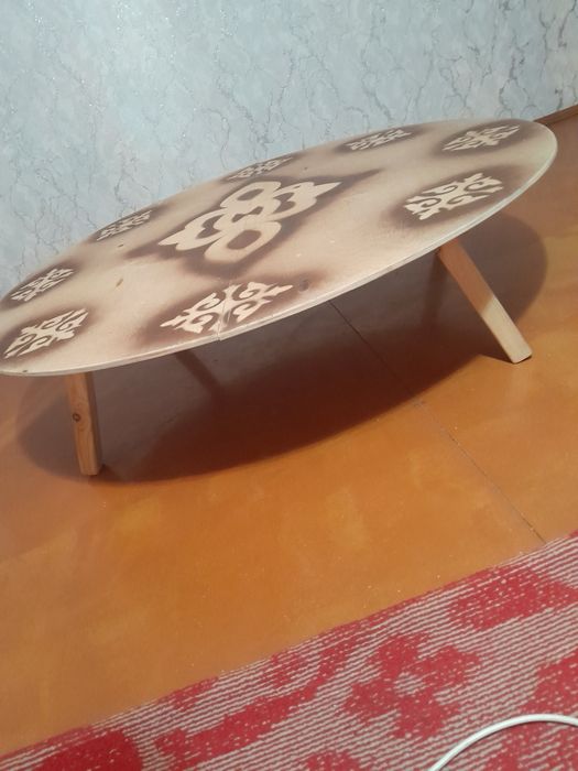 Продам круглый стол