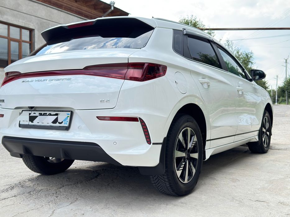 BYD E2 Luxury 2023 sotiladi