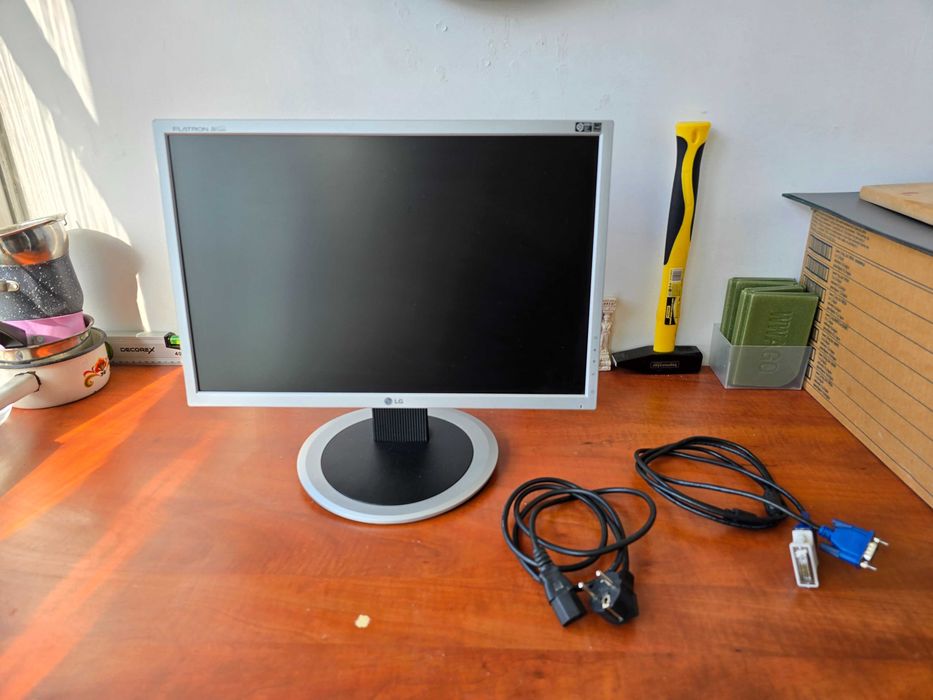 Монитор LG Flatron L194WT-SF – 19 инча (Widescreen)