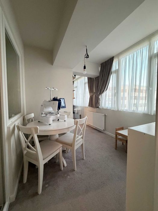 Apartament 3 camere mobilat complet, 2 bai, balcon tip camera, 2 parcari –  Fiald