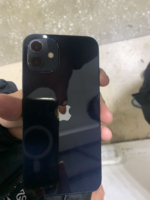 Продам айфон 12 в идеальном состоянии