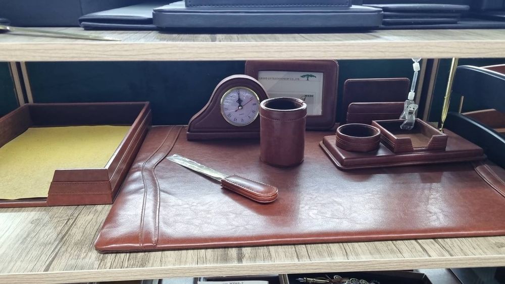 Набор настольных экскюзивний офисный кожаный, 13 предметов, CROCODILE,