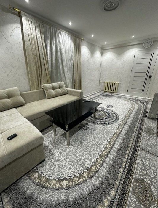 Чиланзар 15 Жуковский 2-ком срочная продажа своя