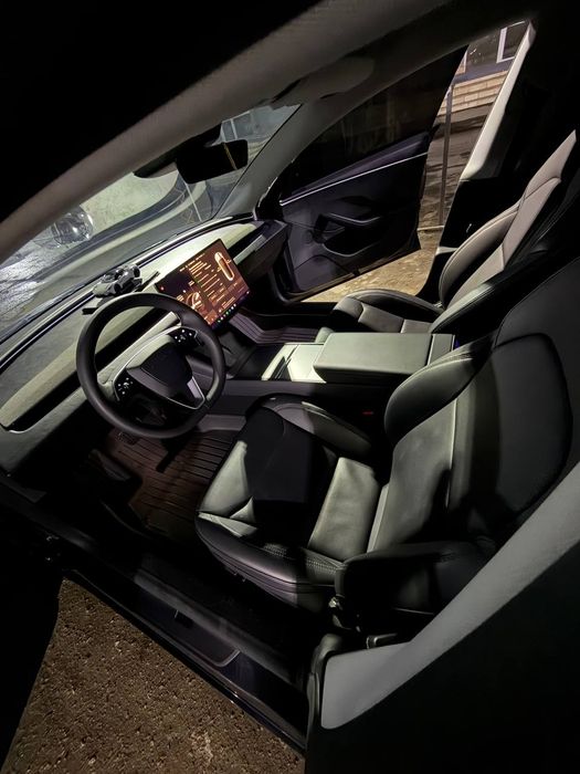 Tesla model 3 sotiladi