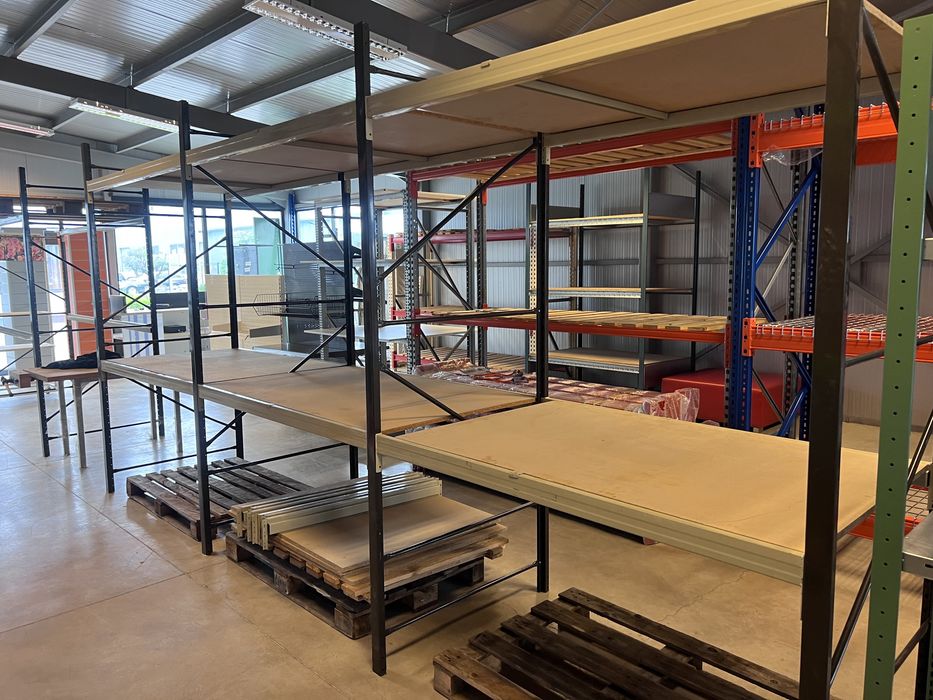 Универсални професионални метални стелажи 500 кг на ниво