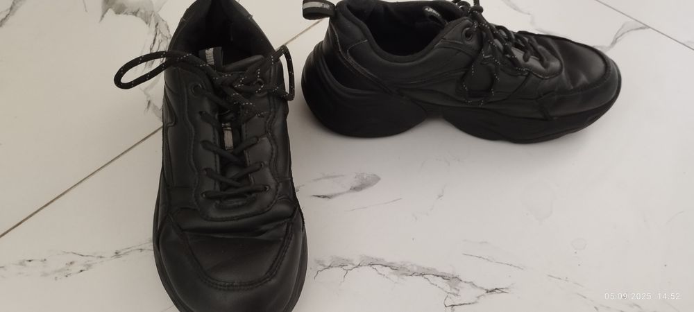 Продам одежду для мальчика 12-13 лет