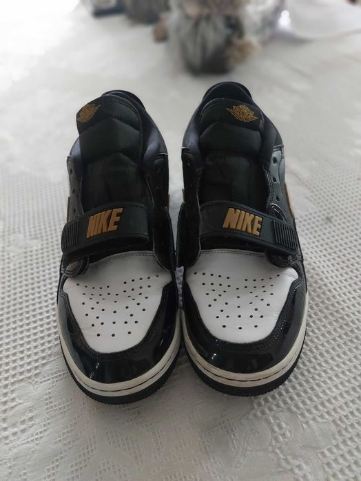 Jordan legacy 312 Black & Gold