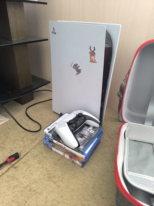 СРОЧНО playstation 5 с кучей игр