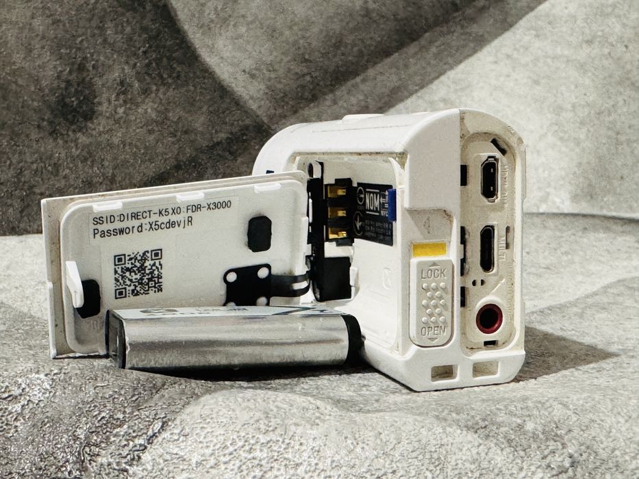 Камера SONY FDR-X3000R