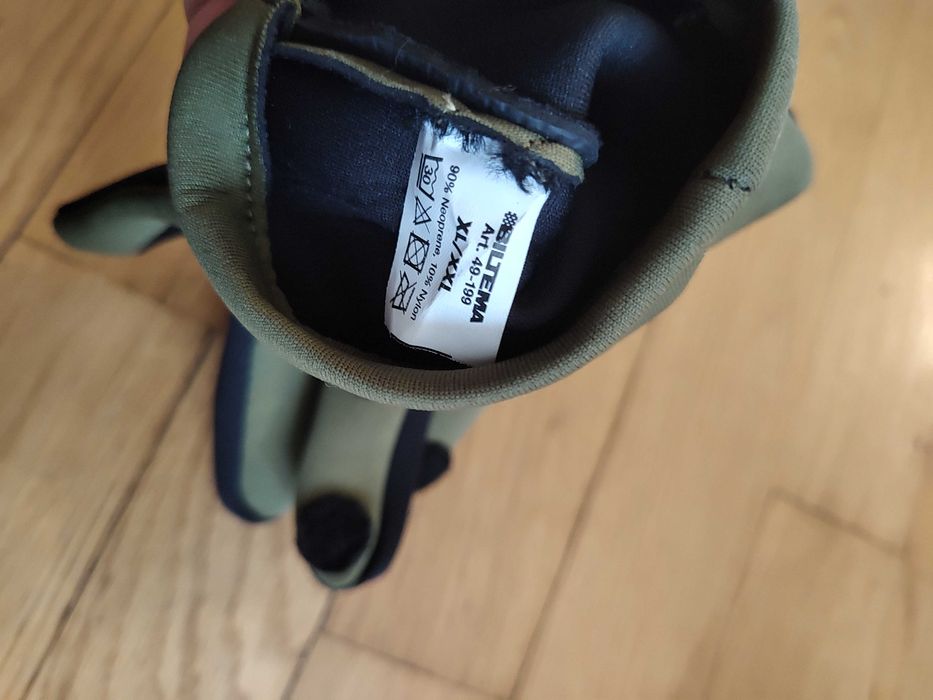 Неопренови ръкавици с отвор за три пръста