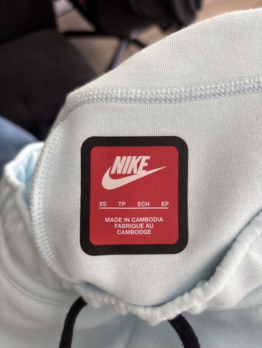 Син Tech fleece