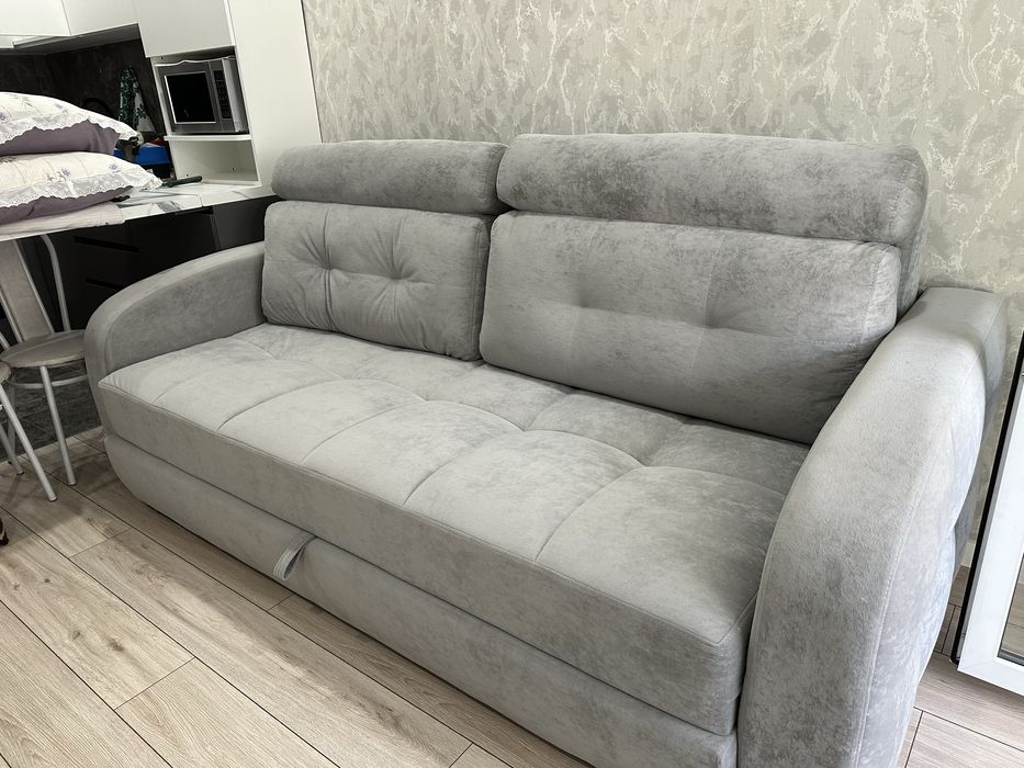 Продам диван состояние идельное 230см