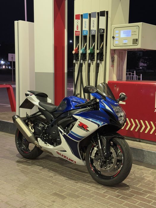 Продается мотоцикл Suzuki gsxr 600