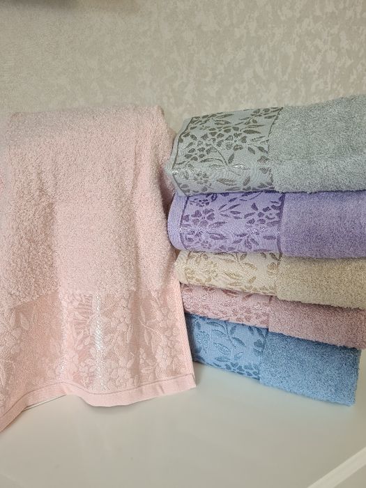 Полотенца банные , лицевые