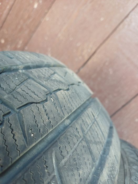 185/60 R 15  doua anvelope M+S