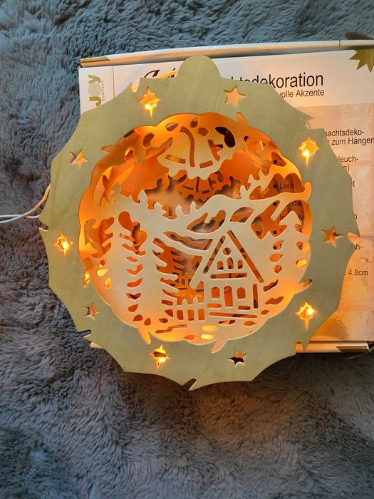 Decoratiune de fereastra din lemn 3D de Craciun